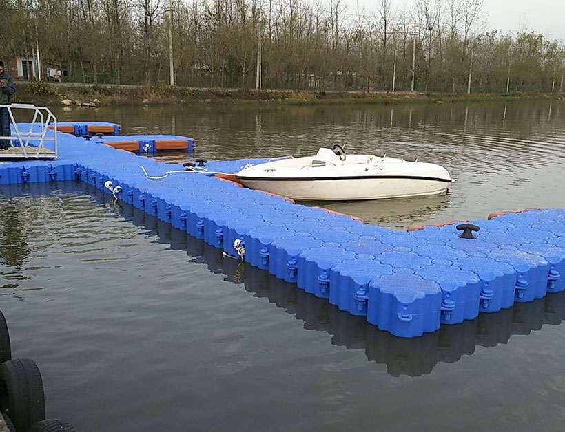 河南信阳浮动码头及网箱养殖